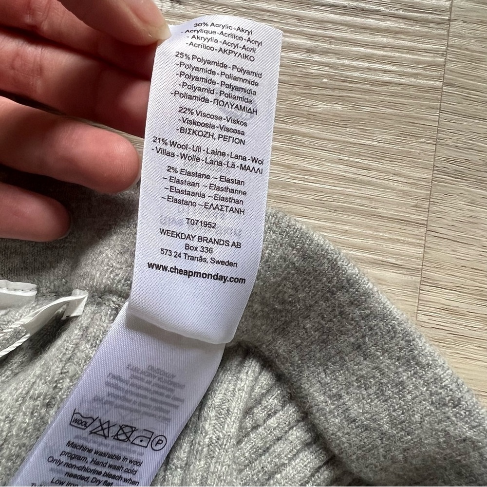 Cheap Monday NWT grey ribbed midi skirt - Picture 7 of 7